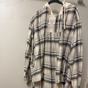 American Eagle Hooded flannel